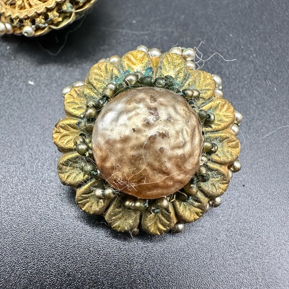 Vintage Signed Miriam Haskell Sunflowers Clip on Faux Pearl Button Earrings - Picture 8 of 16